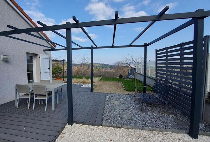 Pergola-Veranda-Marquise-entreprise-serrurerie-metallerie-VERMETAL